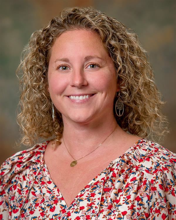  Lynne Hurlbut